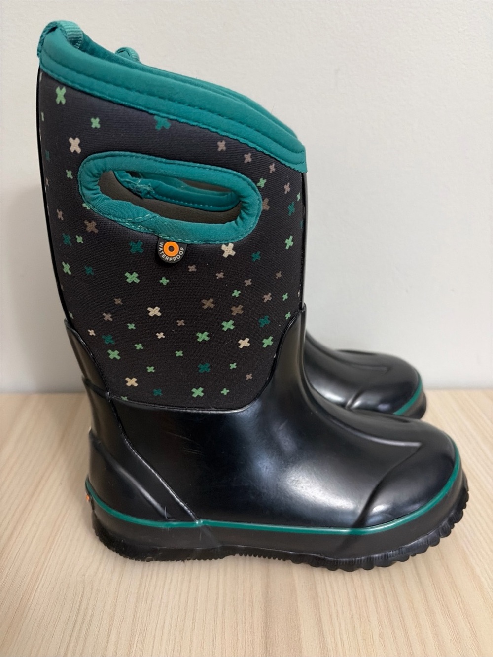 BOGS Kids Black & Teal Rain Boots with Cross Print Size 13